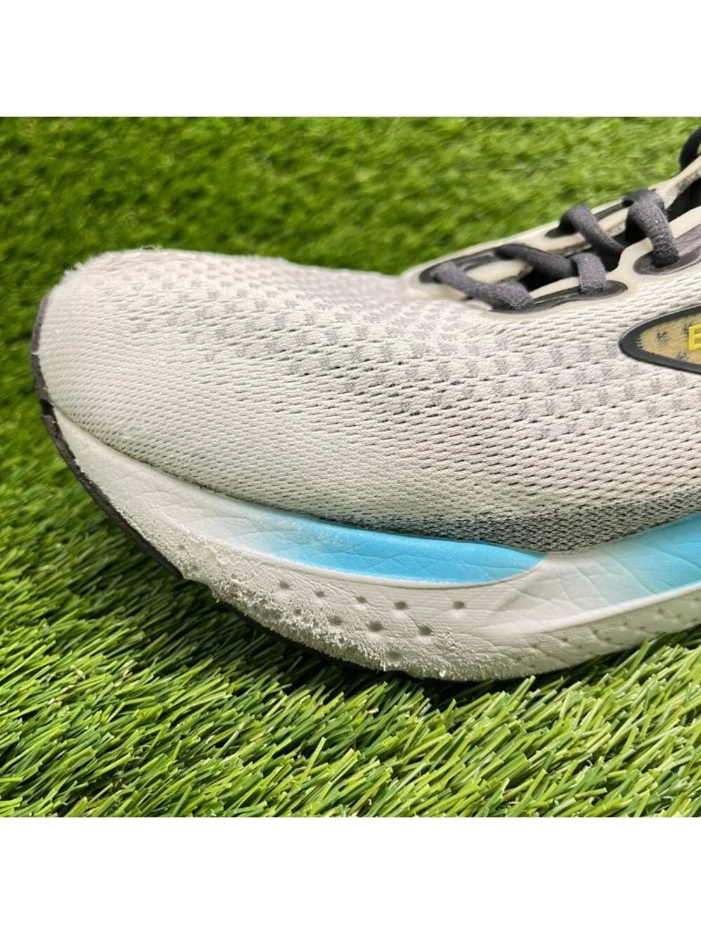 Brooks missing insoles